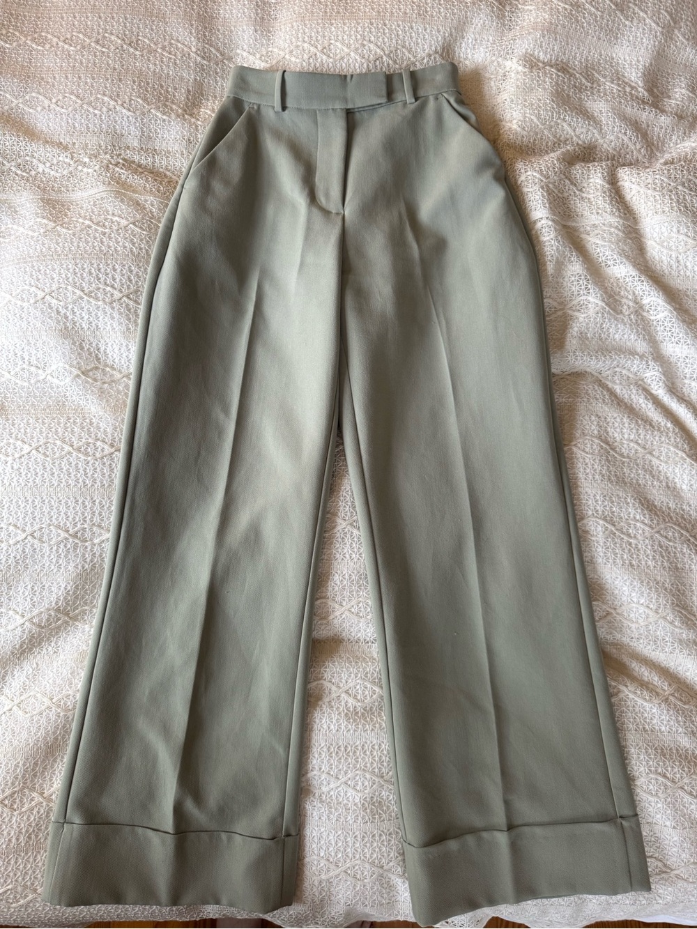 Abercrombie & Fitch Wide-Leg High-Rise Pants in Sage Curve Love